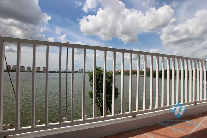 03 bedroom serviced apartment for lease in West lake area, Hanoi